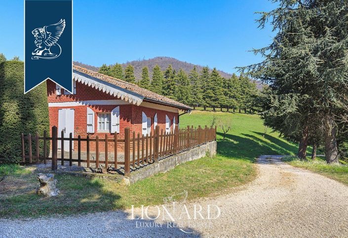 Image No.35-20 Bed Villa for sale