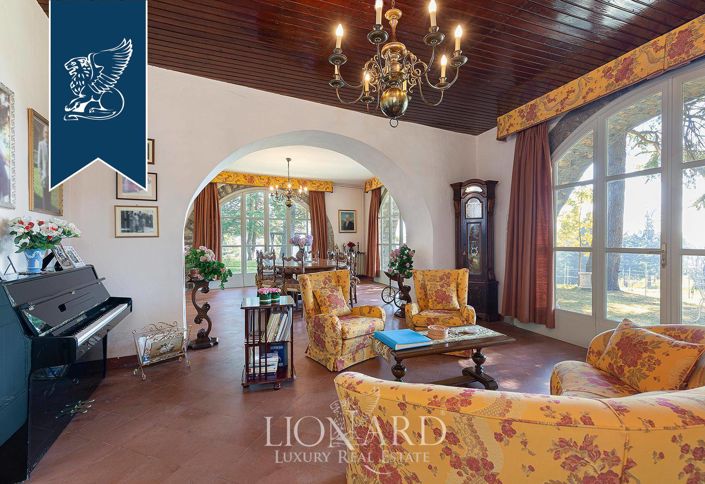 Image No.46-20 Bed Villa for sale