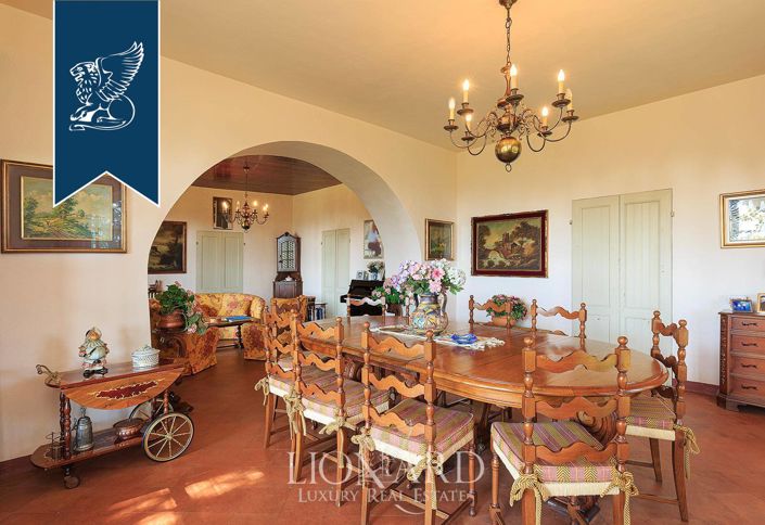 Image No.49-20 Bed Villa for sale