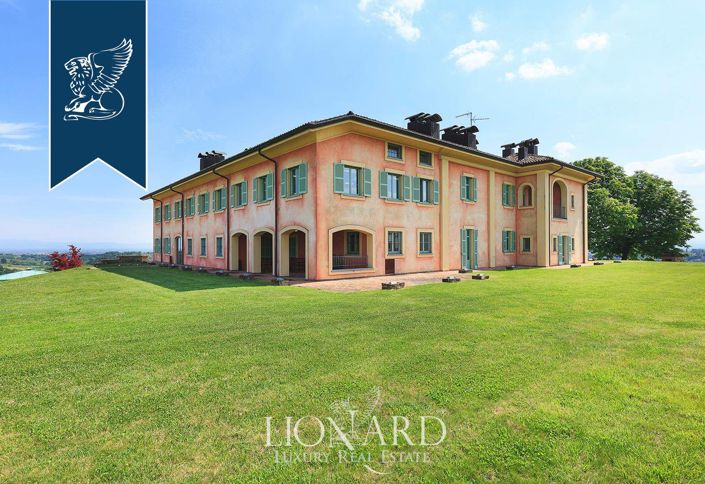 Image No.29-11 Bed Villa for sale