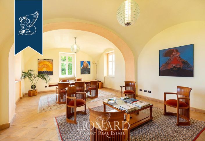Image No.39-11 Bed Villa for sale