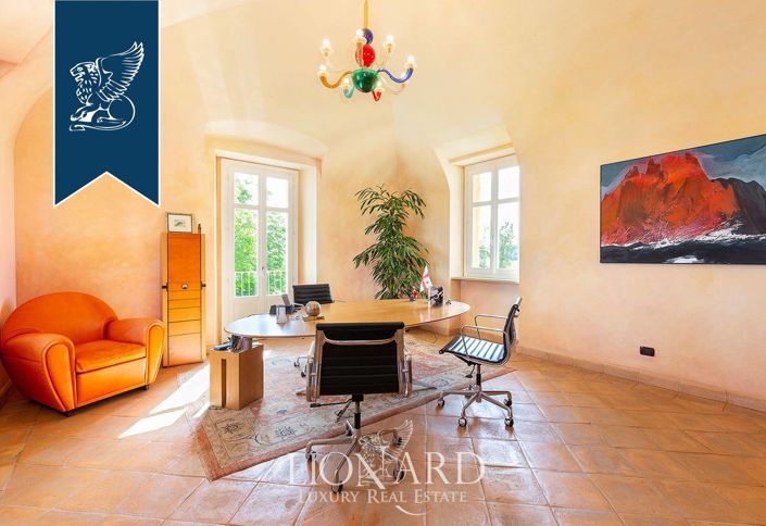Image No.47-11 Bed Villa for sale