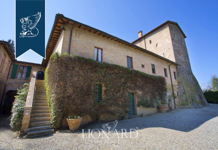 Image No.13-Maison de campagne de 10 chambres à vendre à Siena