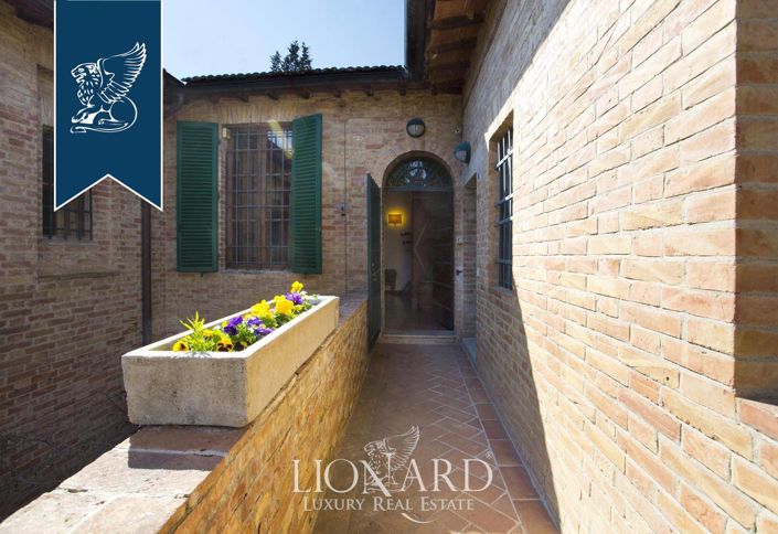 Image No.21-Maison de campagne de 10 chambres à vendre à Siena