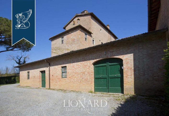 Image No.24-Maison de campagne de 10 chambres à vendre à Siena