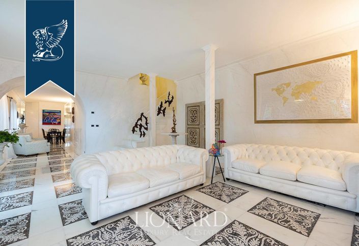 Image No.12-4 Bed Apartment for sale