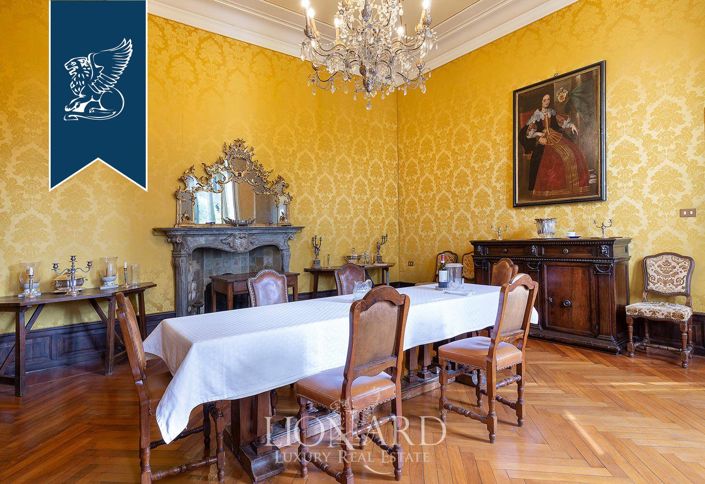 Image No.40-19 Bed Villa for sale