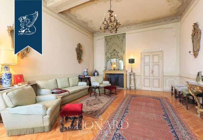 Image No.45-19 Bed Villa for sale