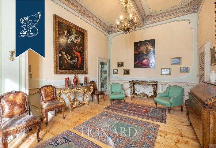 Image No.46-19 Bed Villa for sale