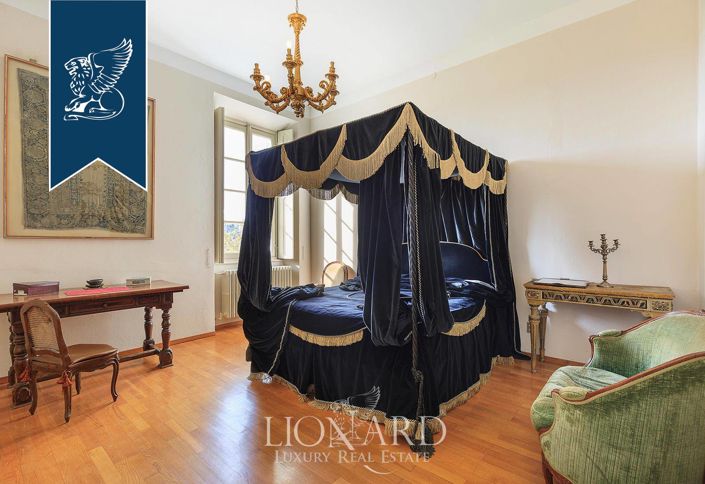 Image No.48-19 Bed Villa for sale