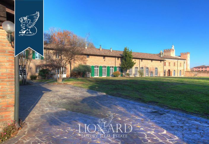 Image No.3-6 Bed Villa for sale
