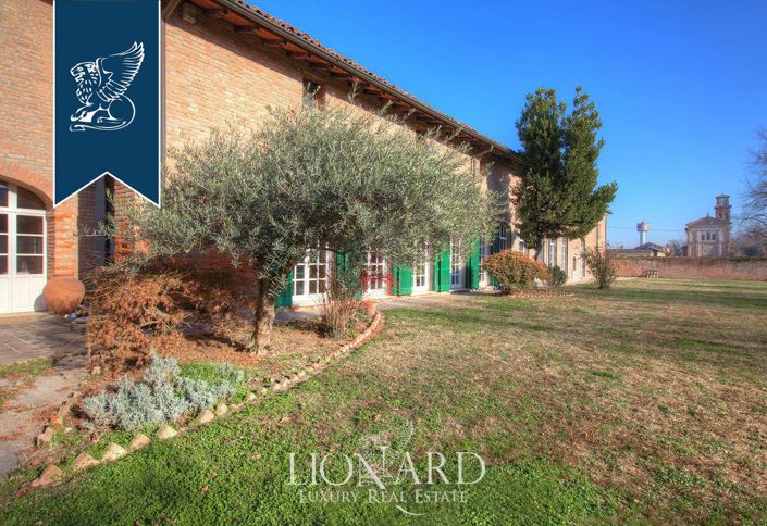 Image No.9-6 Bed Villa for sale