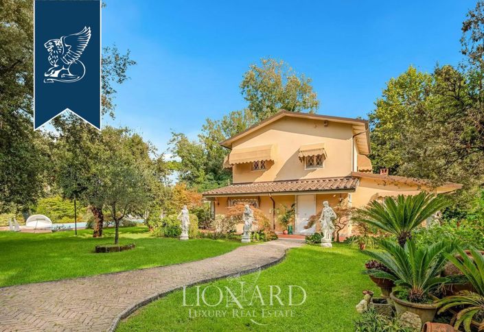 Image No.3-4 Bed Villa for sale