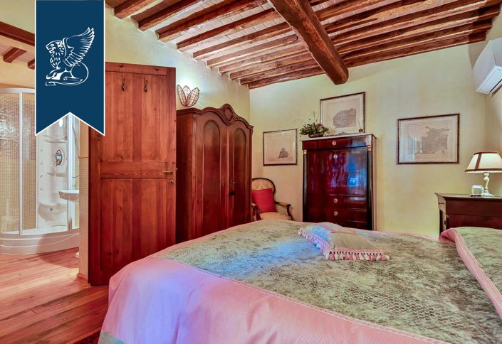 Image No.36-6 Bed Hotel for sale