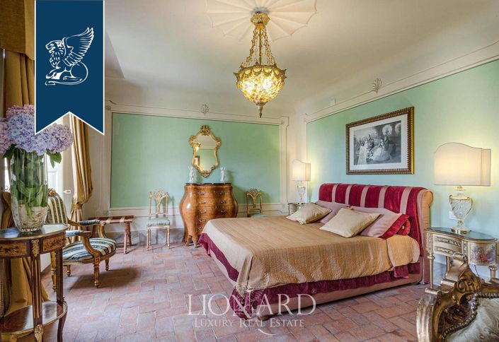 Image No.45-35 Bed Villa for sale