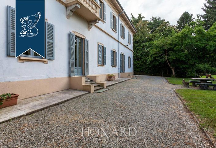 Image No.22-8 Bed Villa for sale