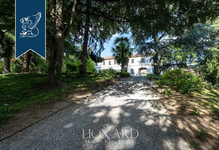 Image No.4-8 Bed Villa for sale