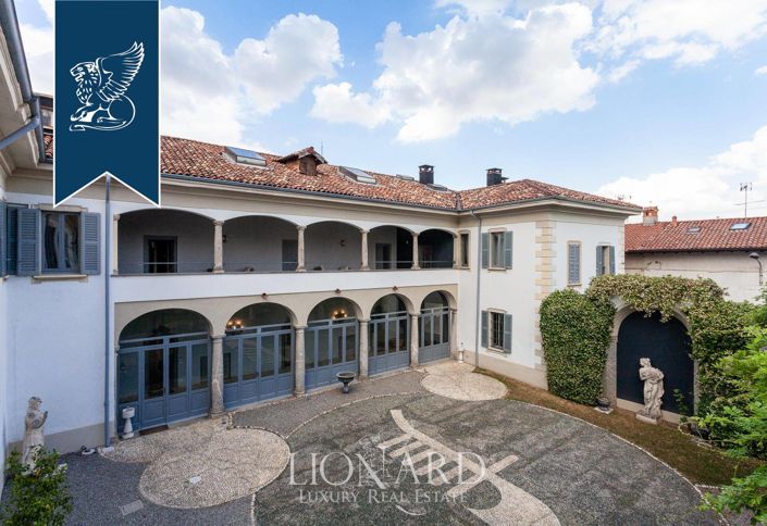 Image No.46-8 Bed Villa for sale