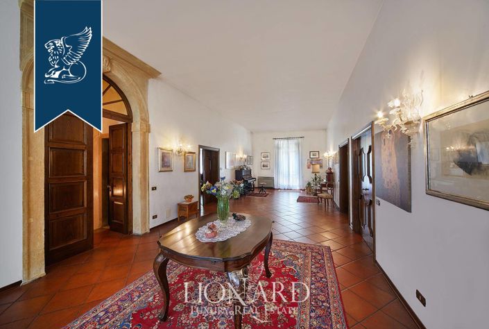 Image No.38-6 Bed Villa for sale