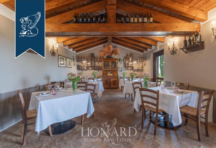 Image No.17-8 Bed Farmhouse for sale