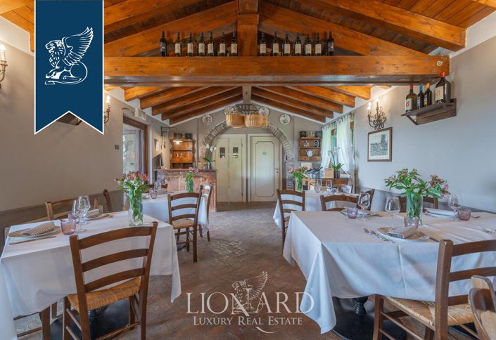 Image No.18-8 Bed Farmhouse for sale