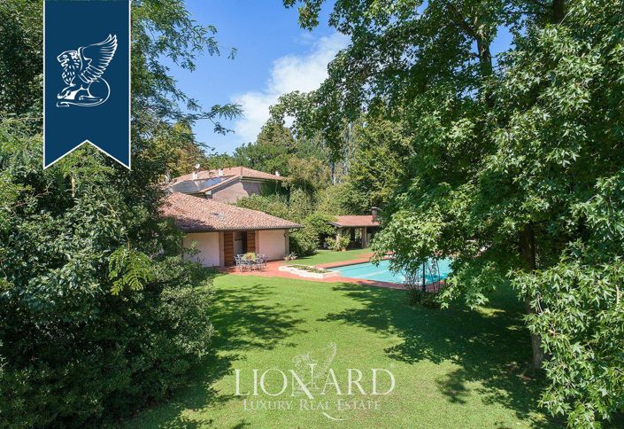 Image No.48-4 Bed Villa for sale