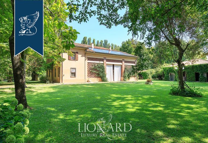 Image No.8-4 Bed Villa for sale