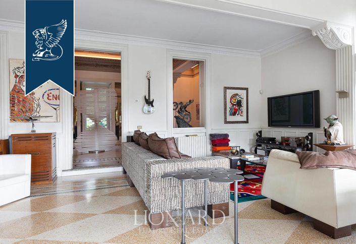 Image No.42-7 Bed Villa for sale