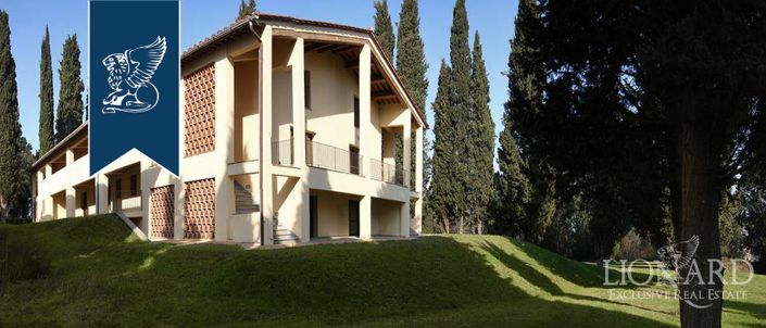 Image No.5-5 Bed Villa for sale