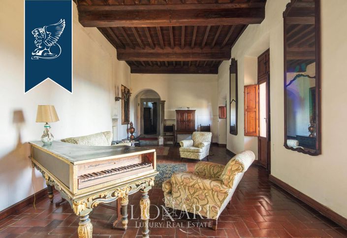 Image No.17-5 Bed Villa for sale