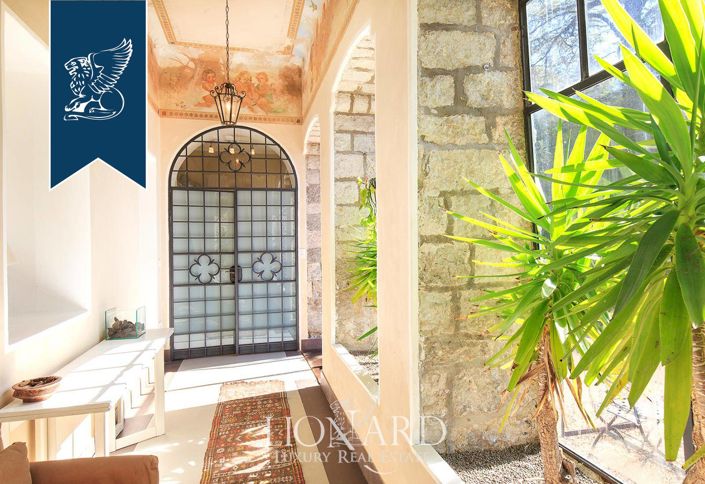 Image No.20-8 Bed Villa for sale