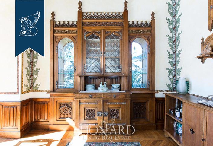 Image No.32-8 Bed Villa for sale
