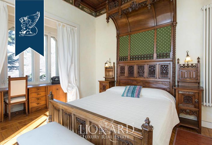 Image No.38-8 Bed Villa for sale
