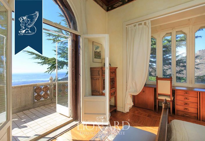 Image No.44-8 Bed Villa for sale