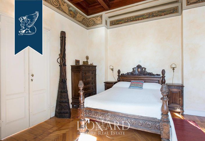 Image No.46-8 Bed Villa for sale