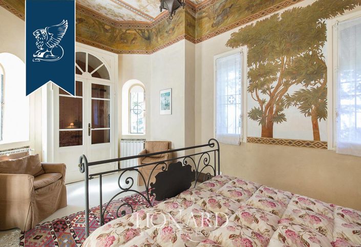 Image No.51-8 Bed Villa for sale