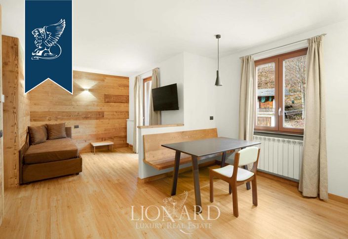 Image No.16-11 Bed Hotel for sale