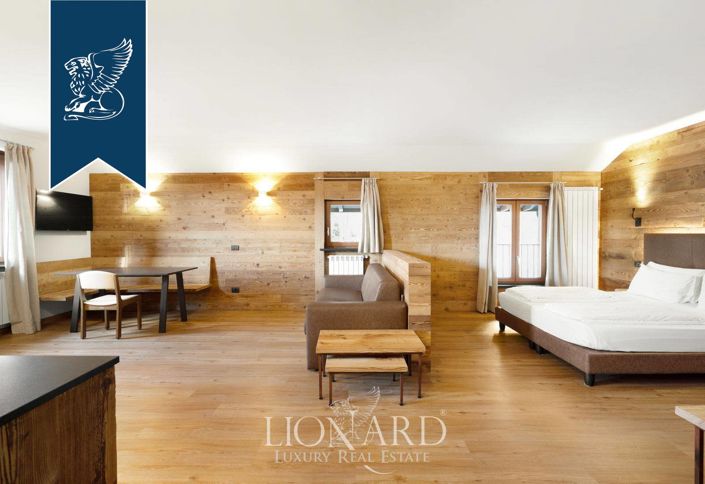 Image No.7-11 Bed Hotel for sale