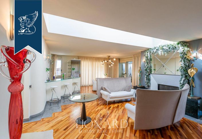 Image No.6-4 Bed Apartment for sale