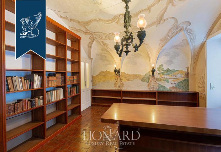 Image No.34-9 Bed Villa for sale