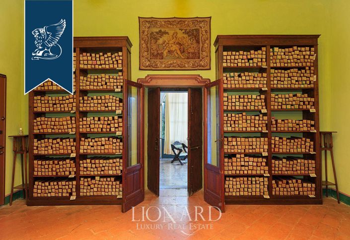 Image No.41-9 Bed Villa for sale