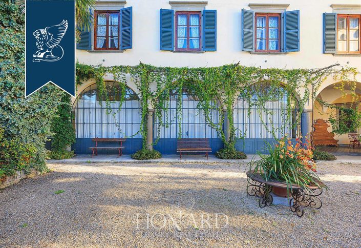 Image No.6-9 Bed Villa for sale