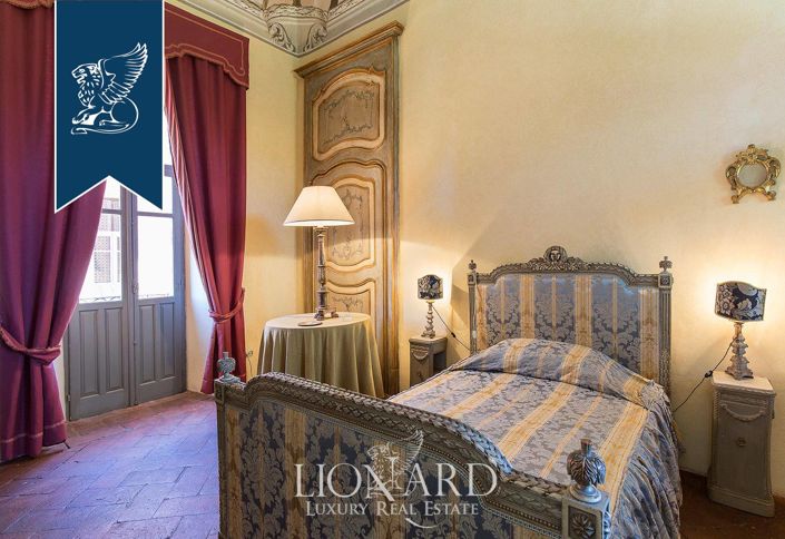 Image No.27-24 Bed Property for sale