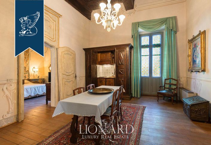 Image No.36-24 Bed Property for sale
