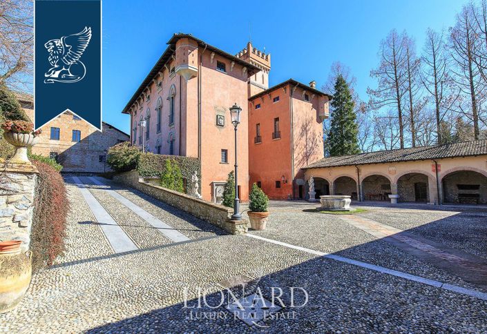 Image No.4-24 Bed Property for sale