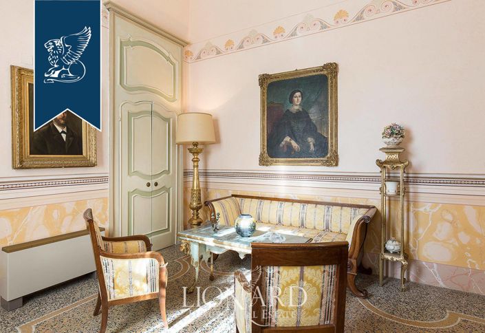 Image No.41-24 Bed Property for sale
