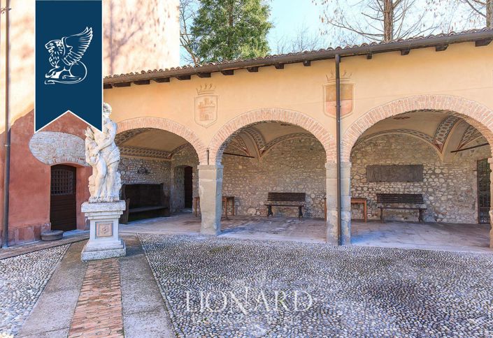 Image No.5-24 Bed Property for sale