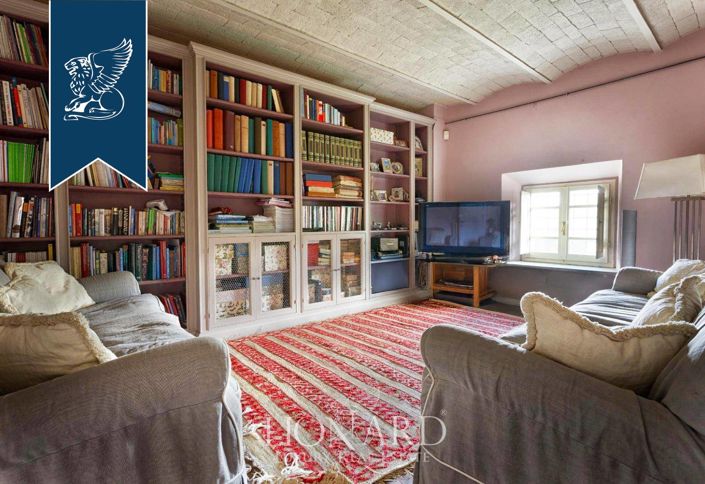 Image No.14-5 Bed Country House for sale