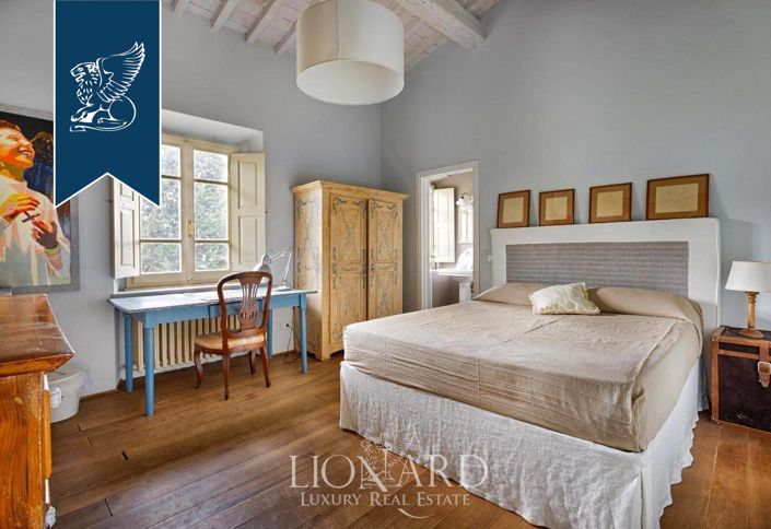 Image No.17-5 Bed Country House for sale