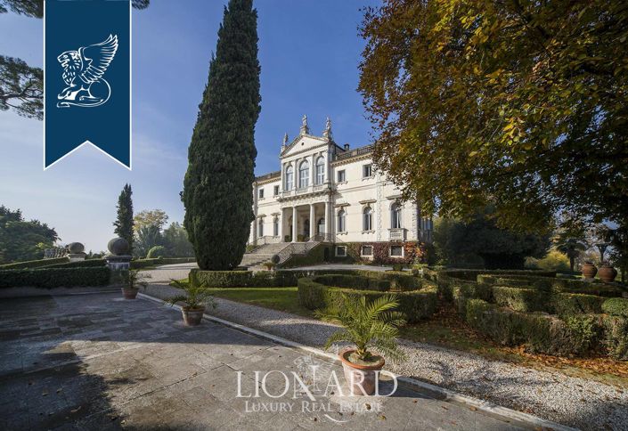 Image No.6-6 Bed Villa for sale